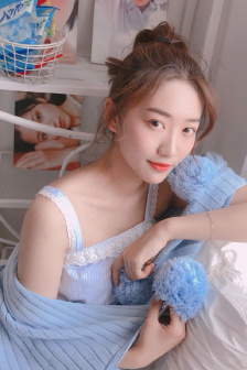 免费国精产品WNW2544